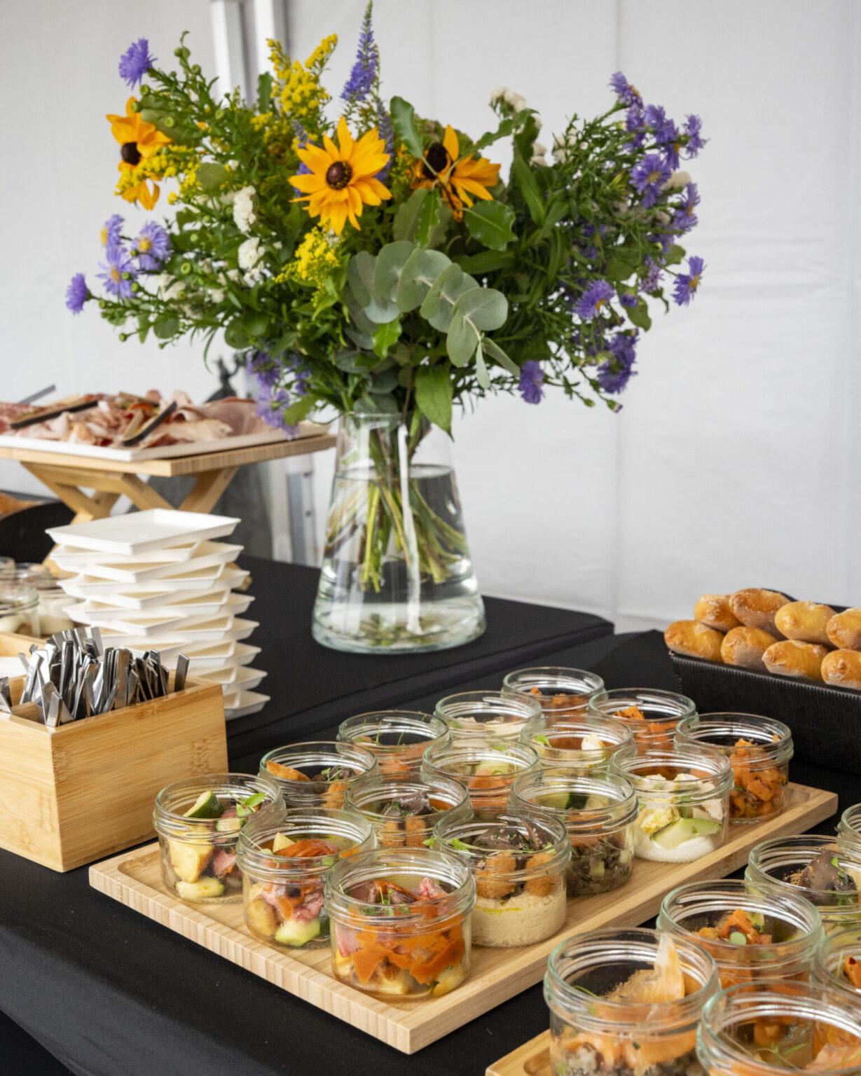 PP vue densemble La Boucle traiteur à Lyon, plateaux repas entreprise, particulier, livraison & commande