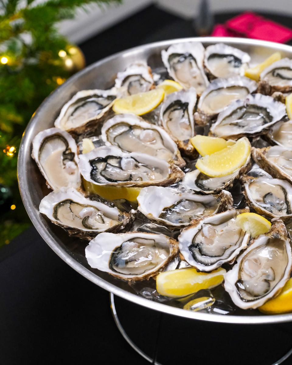 remplace huitres La Boucle traiteur à Lyon, plateaux repas entreprise, particulier, livraison & commande